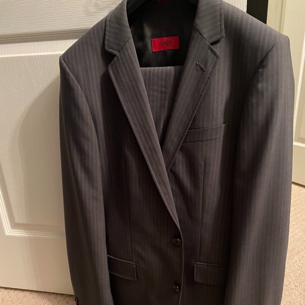 Hugo Red Label Suit